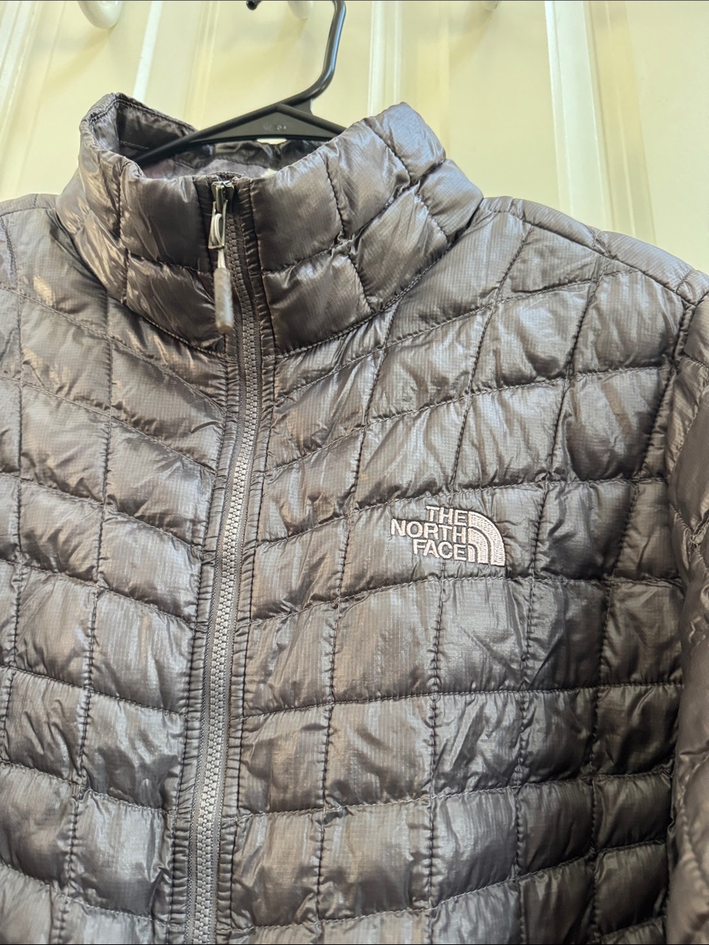 The North Face Women's Quilted Puffer Jacket - Eggplant Purple & Dark Gray - Picture 5 of 8